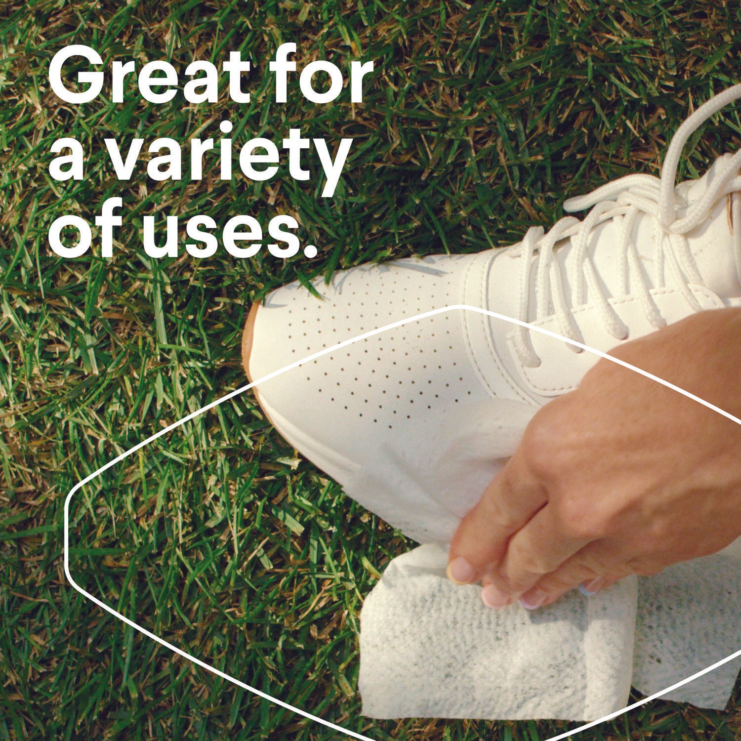 Clorox Disinfecting Wipes, Value Pack, Bleach Free Cleaning Wipes, 1-Ply, 7x8, Fresh Scent\u002FCitrus Blend, White, 75 Wipes per Canister, 3 Canisters per Pack Sold as 1 Pack